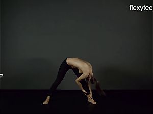 FlexyTeens - Zina showcases nimble nude figure